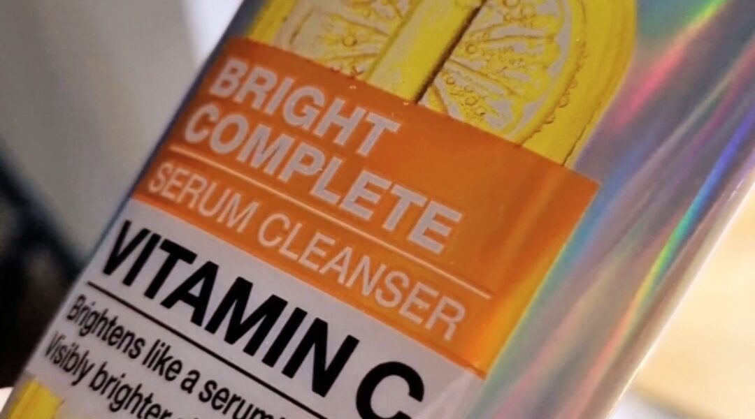 Cuci Muka Lembut Tanpa Ketarik! Review Garnier Vitamin C Cleanser buat Kulit Kering