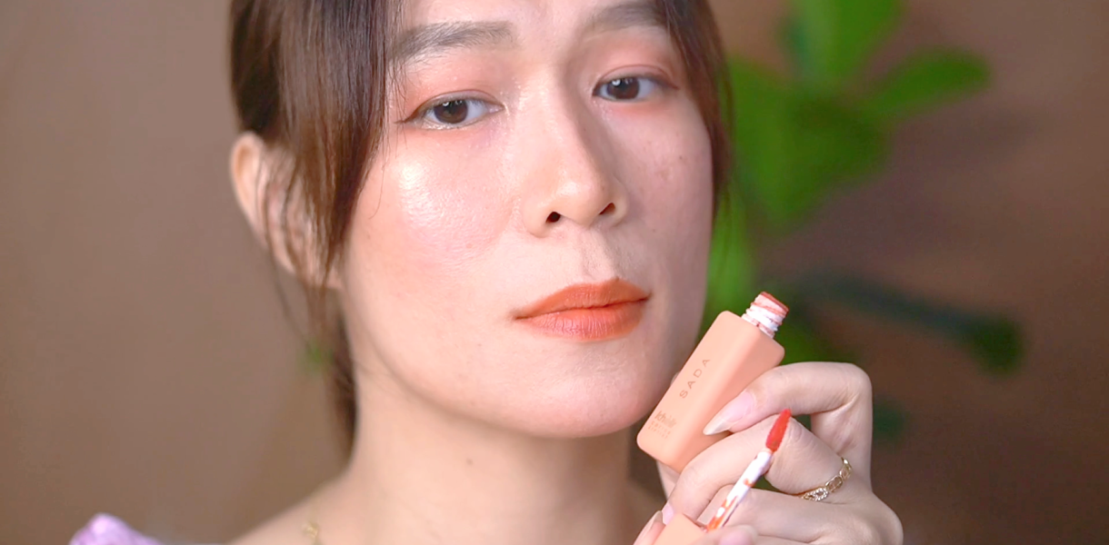 Lip Tint Coral Peach Untuk Bibir Gelap Sada Sweet Syca Swatches & Review z